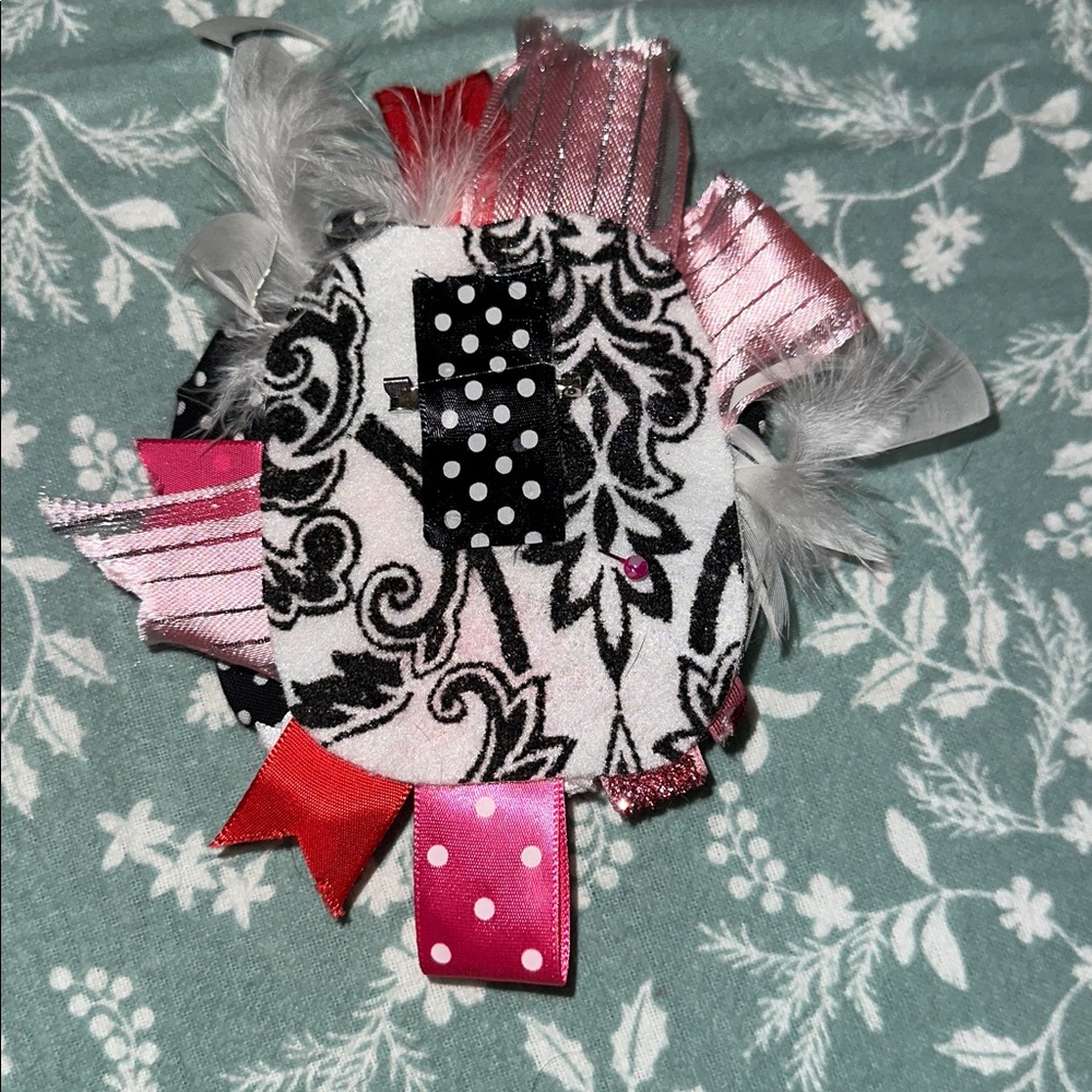 Flower Pin - Picture 2 of 2